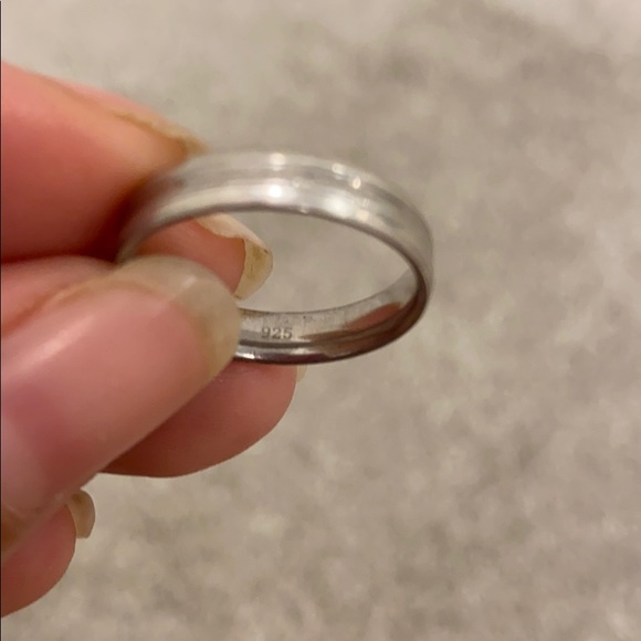 Sterling silver ring - Picture 2 of 2